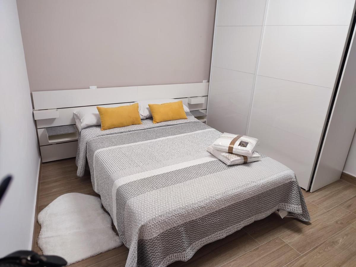 Baj - Apartamentos En Playa Bajondillo, Torremolinos Esterno foto