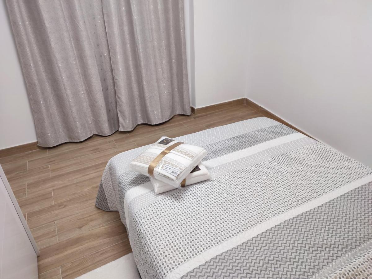 Baj - Apartamentos En Playa Bajondillo, Torremolinos Esterno foto